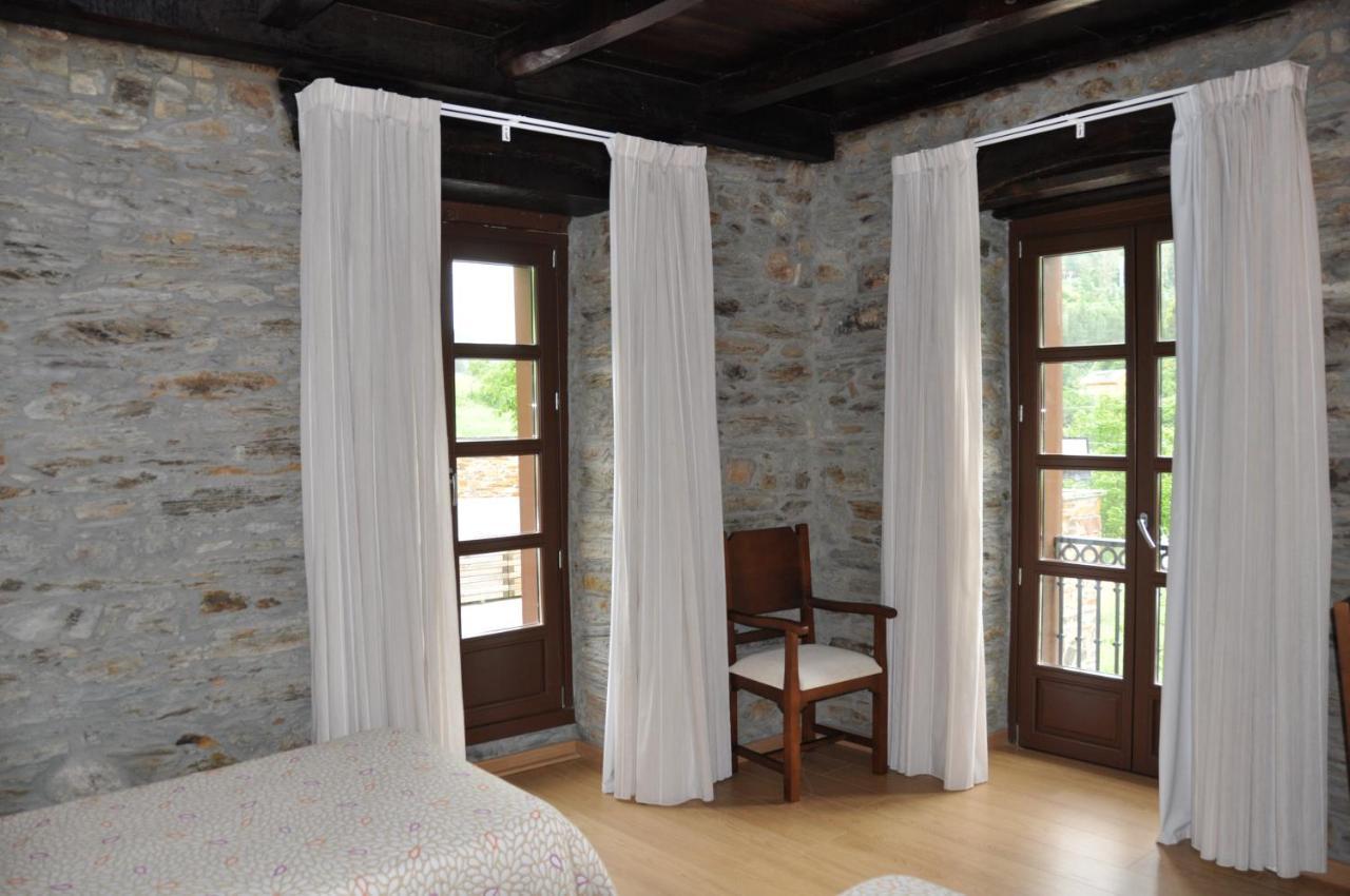 Hotel Mirador De Barcia Ribeira De Piquin Oda fotoğraf